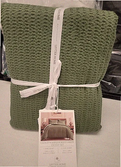 Levtex Cloud Waffle Textured 3 Piece KING Duvet Cover Set Green
