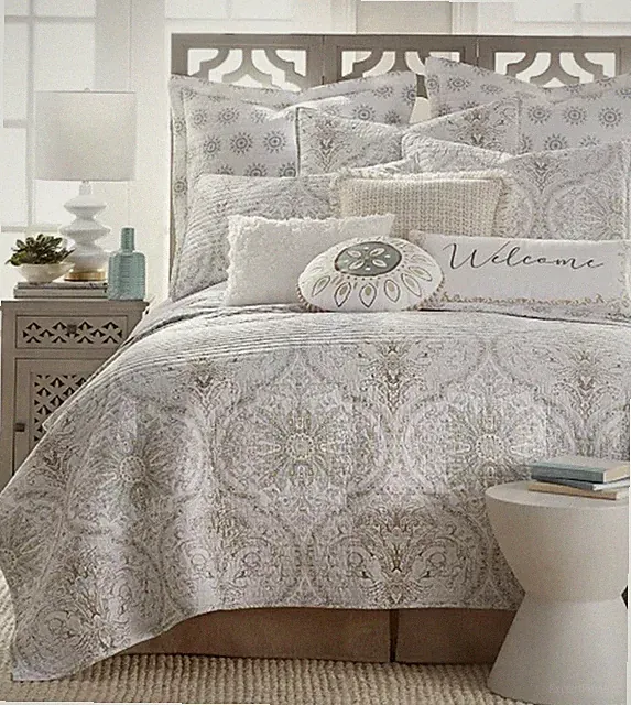 Levtex Home Cosima Full/Queen Quilt + 2 Standard Shams New