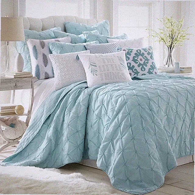 Levtex Home Luxury Quilt set Twin Color: Teal Brand New Retail $210.00 Brand New