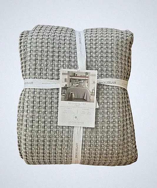 Levtex Home Mills Waffle Full/Queen Quilt Set Grey Cotton Waffle 88 x 92in.