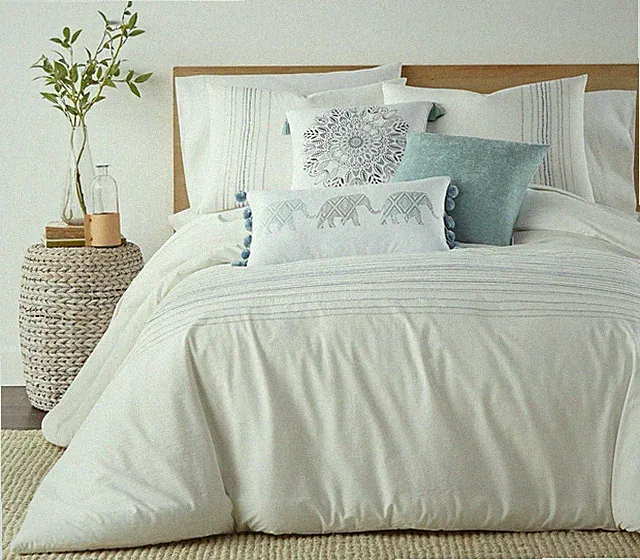 LEVTEX Home Timeless Collections Terrington Stitched King Duvet Set - New