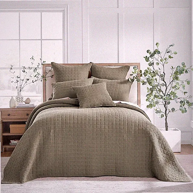 Mills Waffle Queen Bedspread Set (106x106in) with 2 Pillow Shams (26x20in) -...